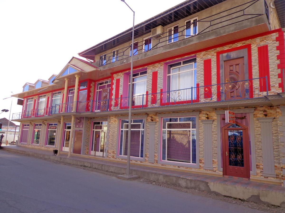 Bed and Breakfast Tubram S Ailəvi Qonaq Evi à Şǝki Extérieur photo