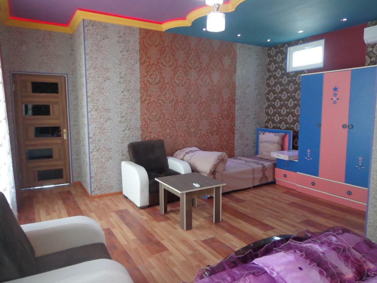 Bed and Breakfast Tubram S Ailəvi Qonaq Evi à Şǝki Extérieur photo